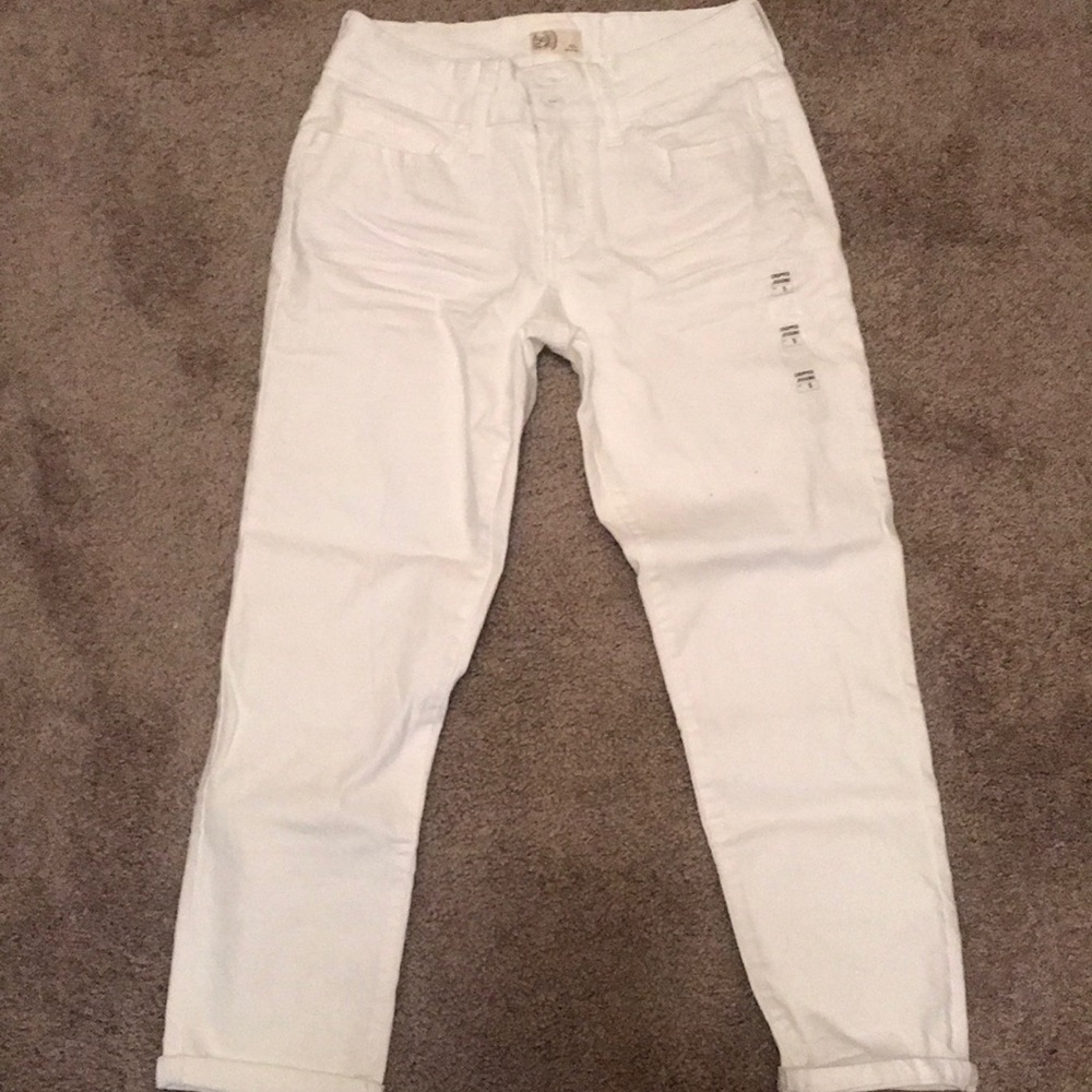 Cropped pants